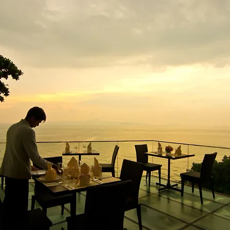 Royal Wing & โรงแรม Pattaya