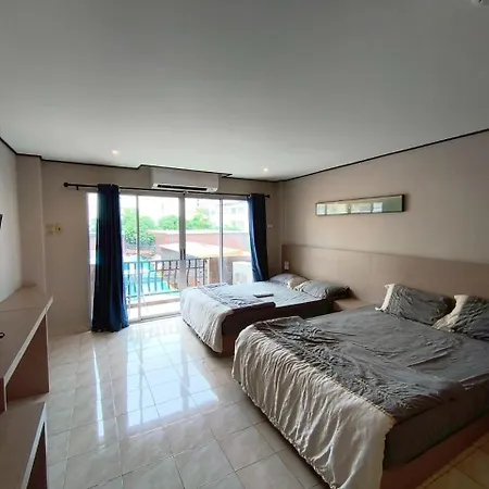 Peter's House2 Five Minutes To The 3* Pattaya