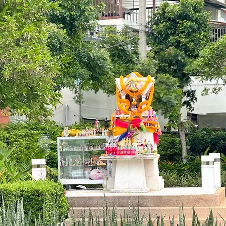 Phico Lumpini Apartment *