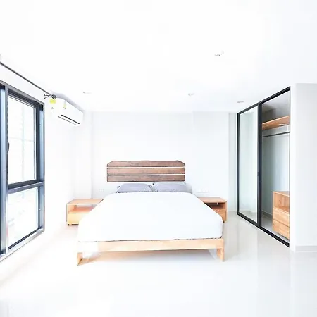 Family In Baan Pakdi Apartment Pattaya