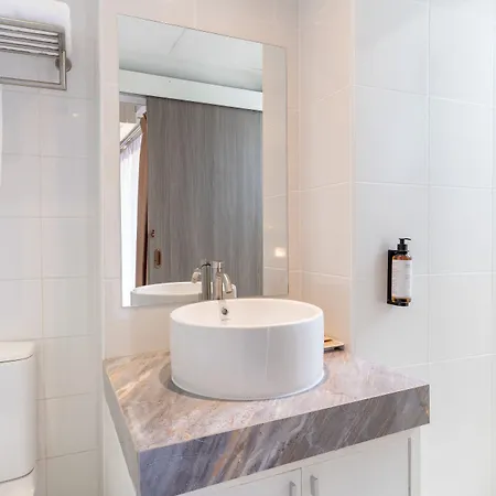โรงแรม Heeton Concept By Compass Hospitality