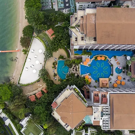 รีสอร์ท Garden Cliff And