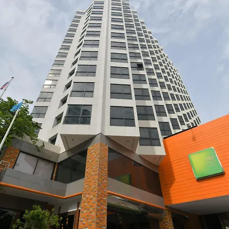 The Seasons โรงแรม 3*