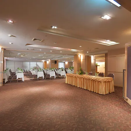 โรงแรม The Seasons Pattaya