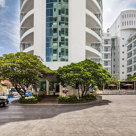 โรงแรม Blue Formerly A-one New Wing