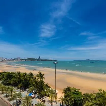 Baboona Beachfront Living Hotel