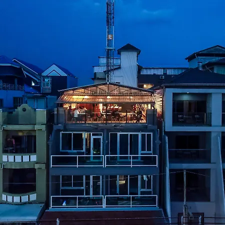 โรงแรม Quarter 09