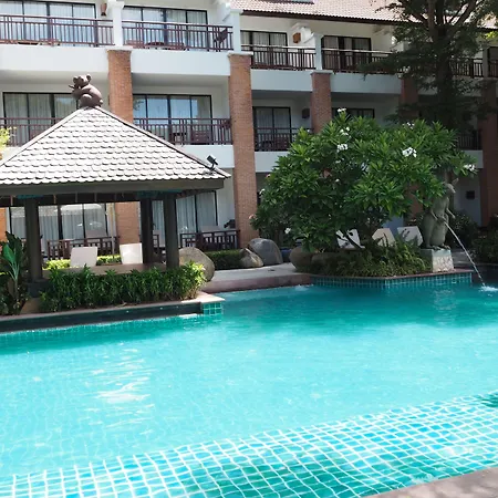 วู้ดแลนด์ โฮเต็ล แอนด์ 4* Pattaya