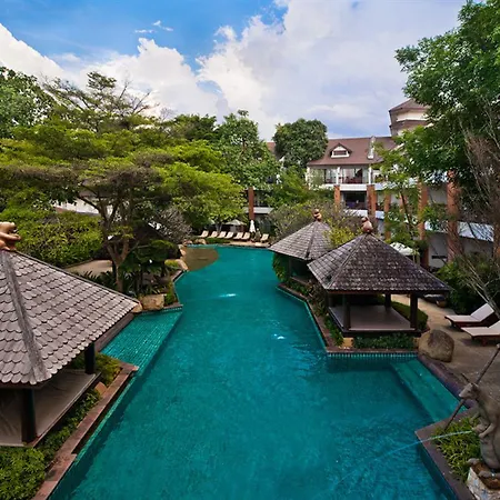 วู้ดแลนด์ โฮเต็ล แอนด์ Pattaya