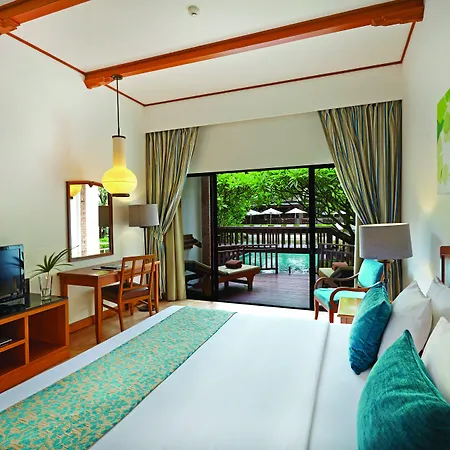 วู้ดแลนด์ โฮเต็ล แอนด์ รีสอร์ท