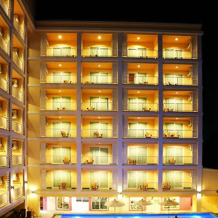 โรงแรม เบสเบลล่า พัทยา 4*