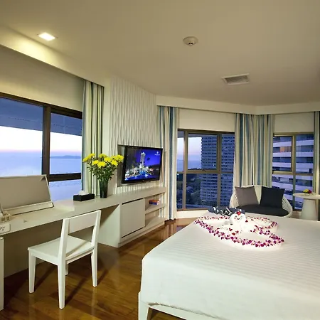 Jomtien Palm & - Family-friendly 5* Pattaya
