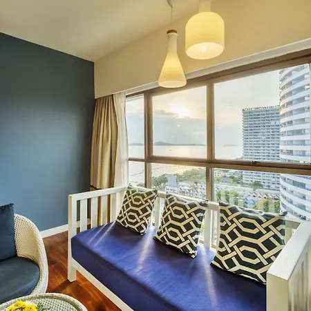 Jomtien Palm & - Family-friendly