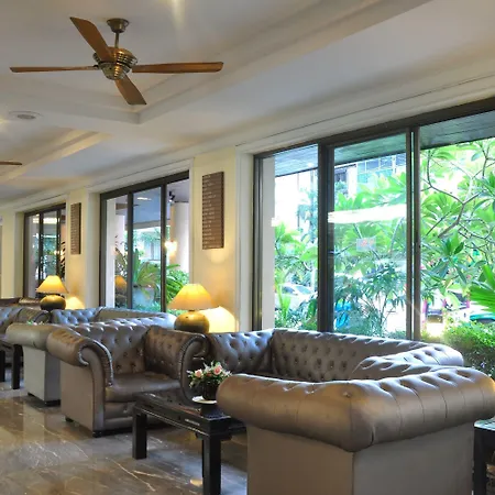 เดอะเบเวอร์ลีโฮเทลพัทยา 4* Pattaya