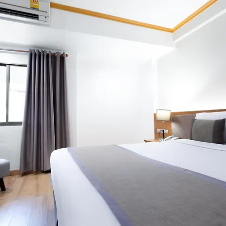 เดอะเบเวอร์ลีโฮเทลพัทยา 4* Pattaya