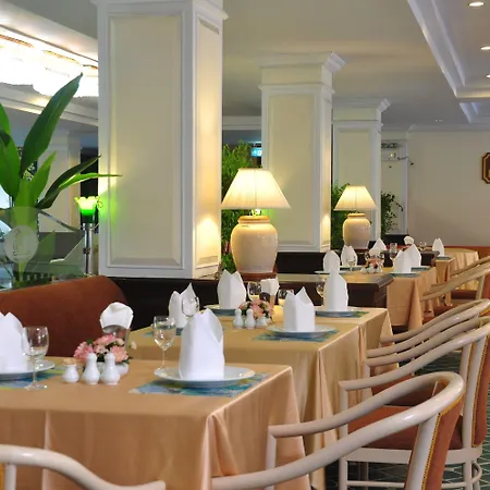 โรงแรม เดอะเบเวอร์ลีโฮเทลพัทยา 4*