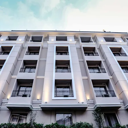 เดอะเบเวอร์ลีโฮเทลพัทยา โรงแรม 4*