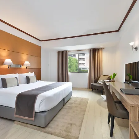 เดอะเบเวอร์ลีโฮเทลพัทยา โรงแรม Pattaya