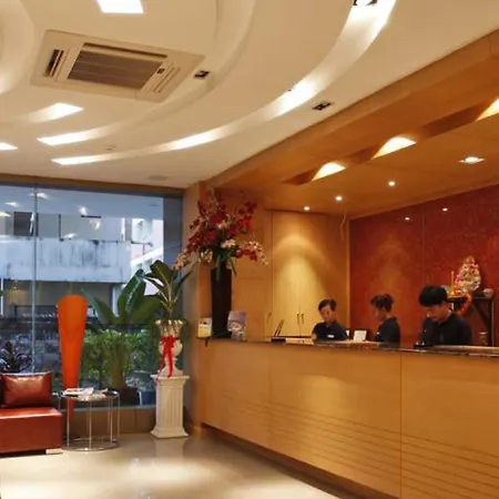 Loft Hotel 3*