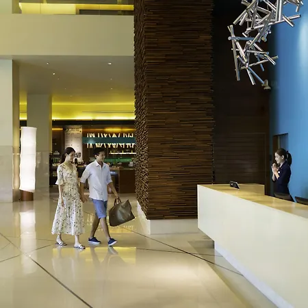 By Ihg Hotel 5*