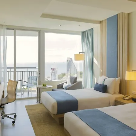 By Ihg