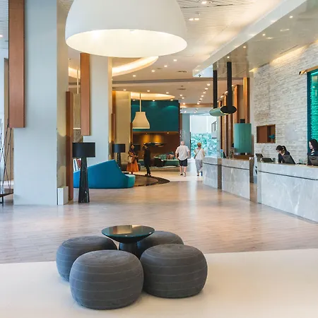 By Ihg 5*