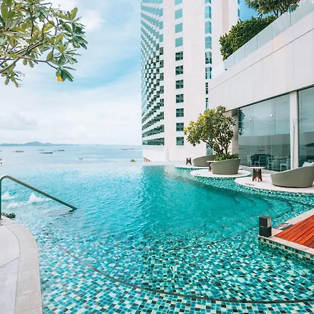 โรงแรมฮอลิเดย์อินน์ พัทยา โรงแรม