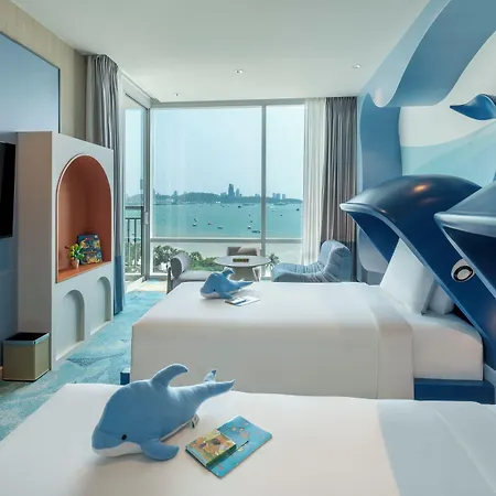 By Ihg Hotel 5*