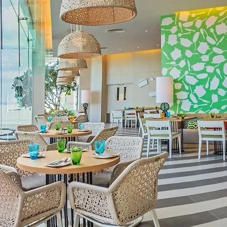 By Ihg