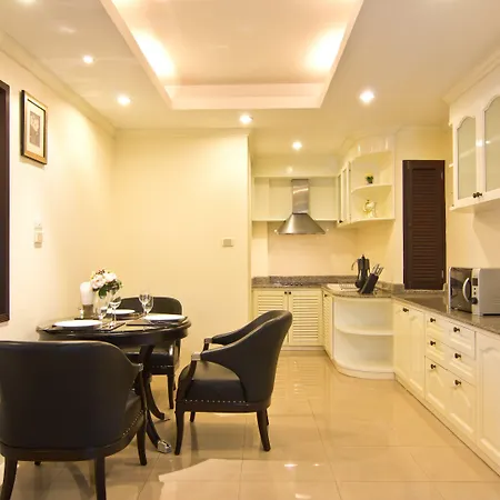 แอลเค รอยัลสวีท โรงแรม