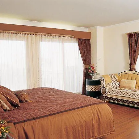 Hotel Lk Metropole 4*
