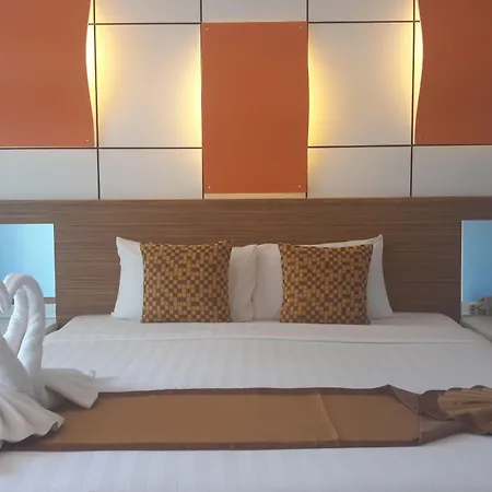 โรงแรมซีซาร์ พาเลซ โรงแรม 4*