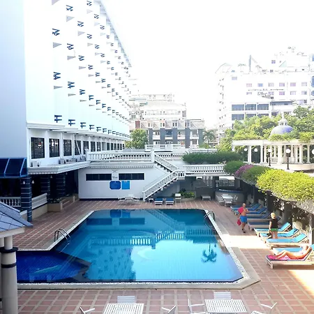 โรงแรมซีซาร์ พาเลซ 4* Pattaya