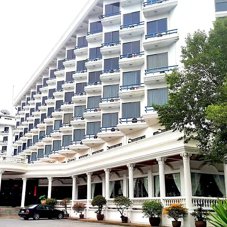 โรงแรม โรงแรมซีซาร์ พาเลซ 4*