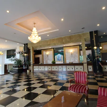 The Camelot Hotel 4*