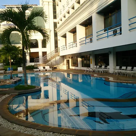 The Camelot 4* Pattaya