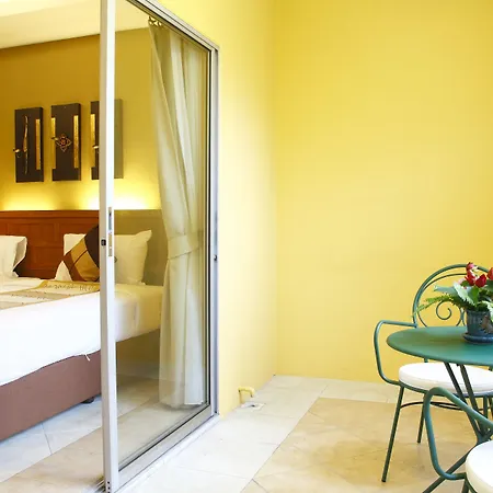 Gazebo Resort,