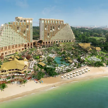 Centara Grand Mirage รีสอร์ท
