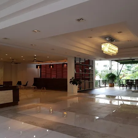 Sunday Wongamat Privacy โรงแรม 4*