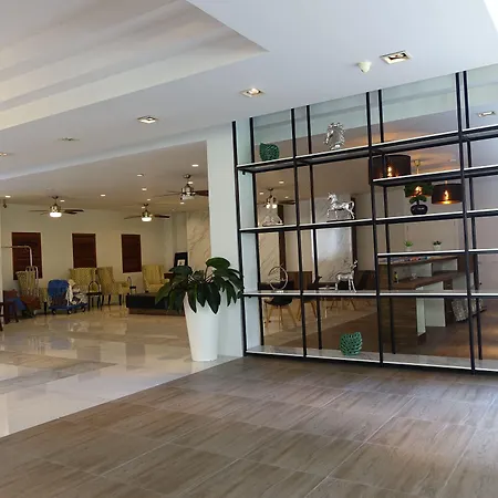 Sunday Wongamat Privacy โรงแรม Pattaya