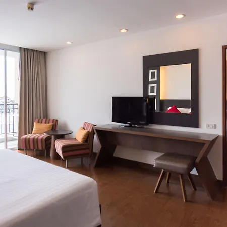 J โรงแรม Pattaya
