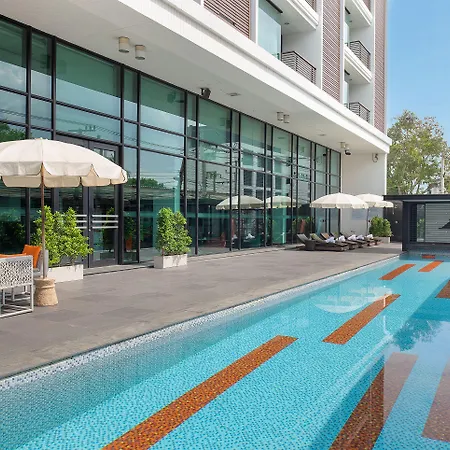 Hotel Tsix5 Pattaya