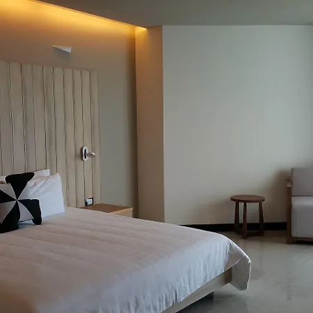 Tsix5 4* Pattaya