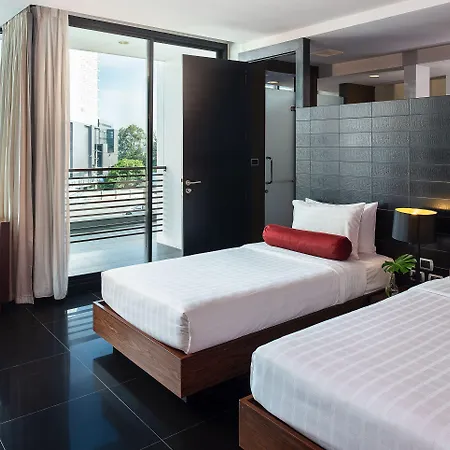 Tsix5 Hotel 4*