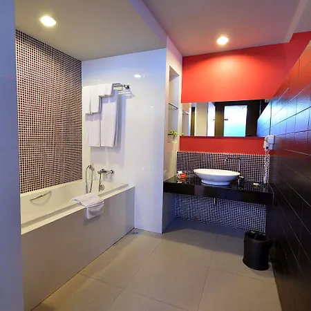 Hotel Tsix5 4*
