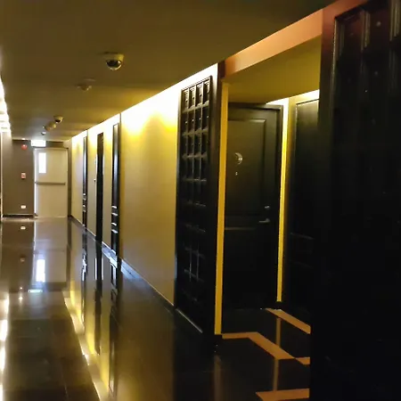 Tsix5 Hotel 4*