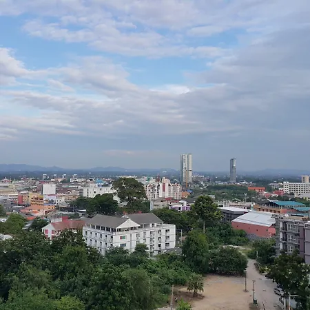 Hotel Tsix5 Pattaya