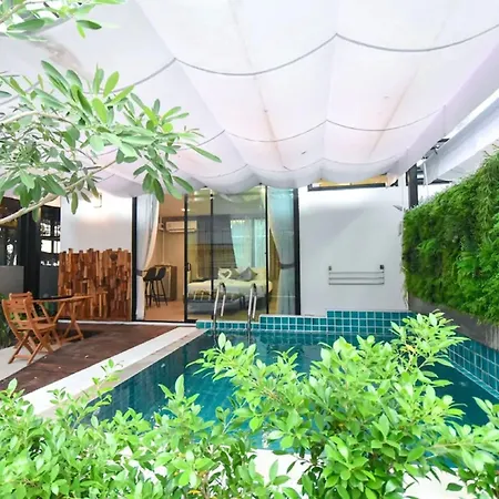 Basaya & Hotel 3*