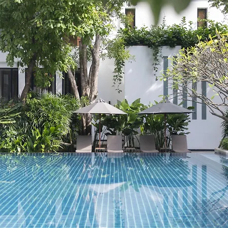 Woodlands Hotel 4*