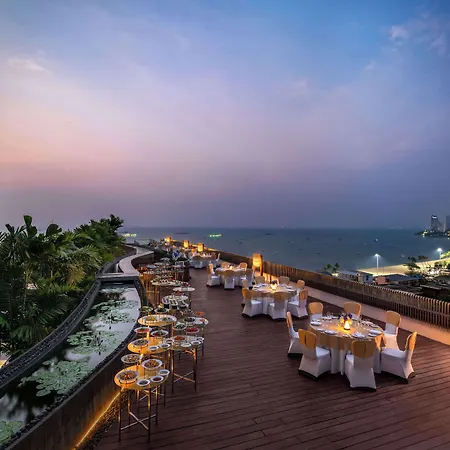 โรงแรมฮิลตัน พัทยา - Sha Extra Pattaya